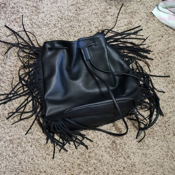 Black Victoria's secret bag with fringe. Like new - Picture 3 of 4